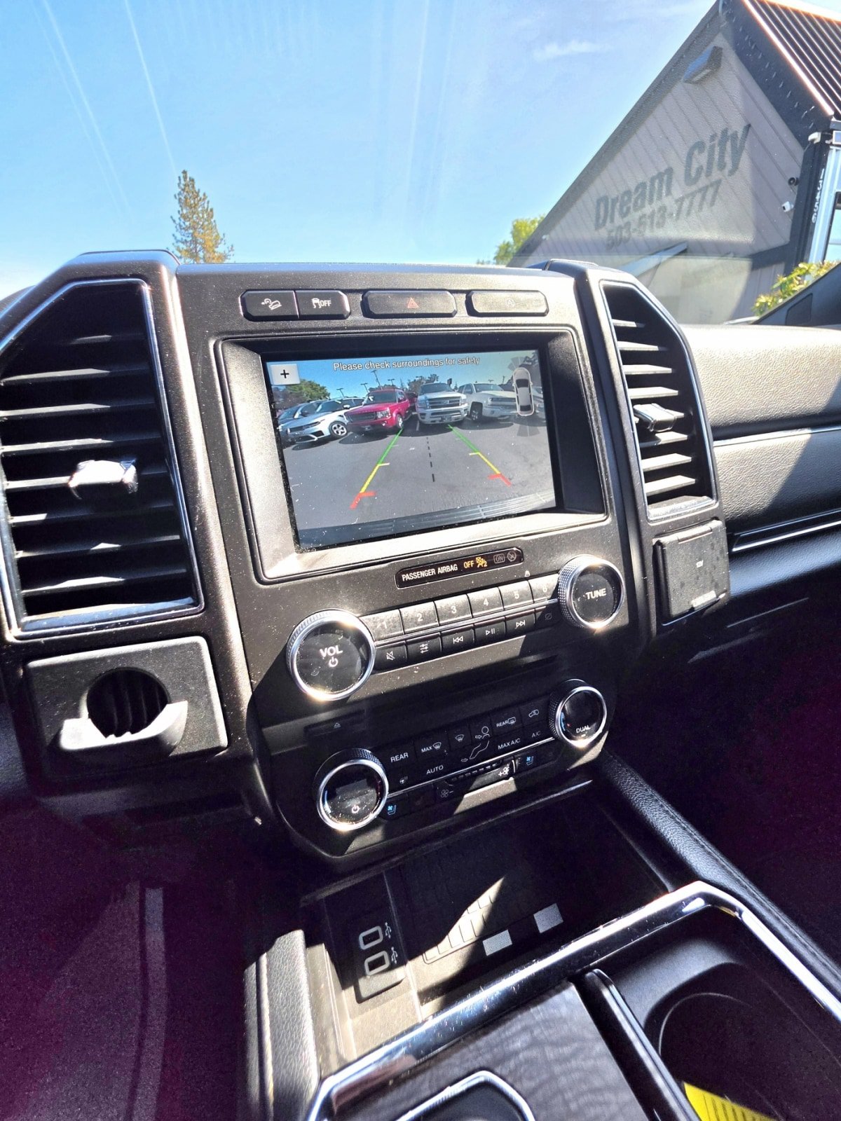 Used 2018 Ford Expedition Limited AWD/4WD image 15