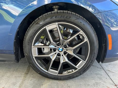 Used 2026 BMW i5 eDrive40 w/ Premium Package RWD image 22