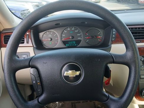 Used 2009 Chevrolet Impala LS image 11