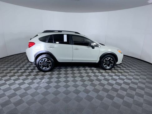 Used 2016 Subaru Crosstrek 2.0i Limited image 9