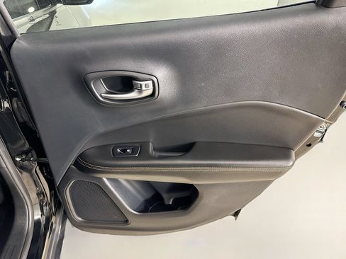 Used 2019 Jeep Compass Limited w/ Safety & Security Group AWD/4WD image 38