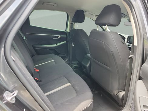 Used 2023 Hyundai Sonata SE w/ Preferred Accessory Package FWD image 18