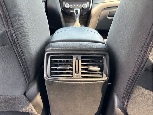 Used 2020 Nissan Rogue SV w/ Premium Package FWD image 38