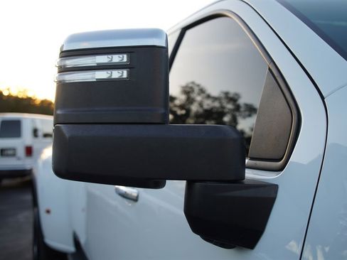 Used 2024 Chevrolet Silverado 3500 High Country w/ Technology Package image 38