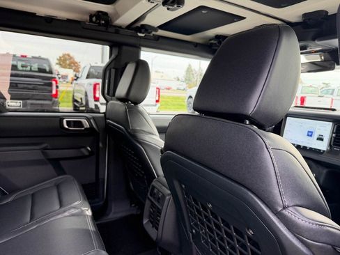 New 2025 Ford Bronco Badlands image 16