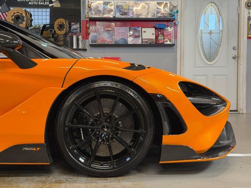 Used 2021 McLaren 765LT RWD image 13