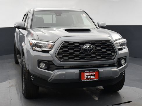 Used 2021 Toyota Tacoma TRD Sport w/ Technology Package AWD/4WD image 7