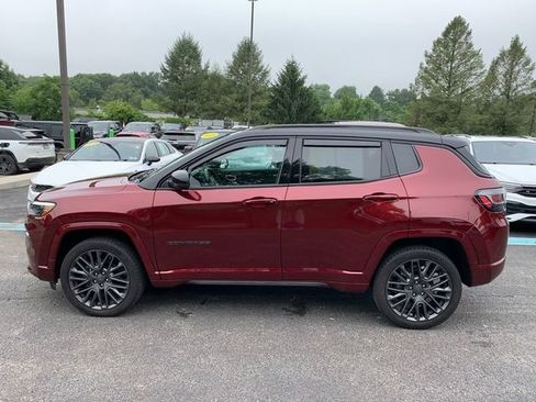 Used 2022 Jeep Compass High Altitude AWD/4WD image 2