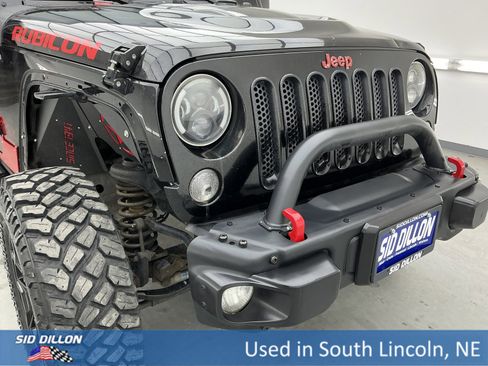 Used 2015 Jeep Wrangler Unlimited Rubicon image 25