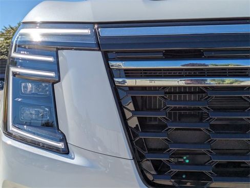 New 2026 Nissan Armada SV image 11