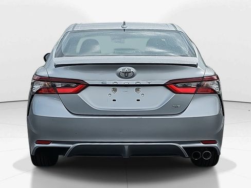 Used 2024 Toyota Camry SE image 6