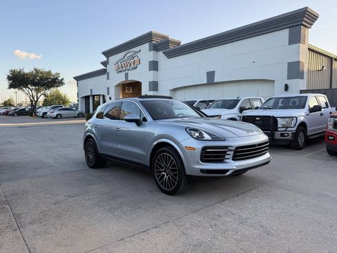 Used 2023 Porsche Cayenne AWD/4WD image 44