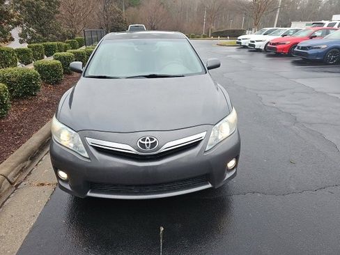 Used 2011 Toyota Camry Base image 1