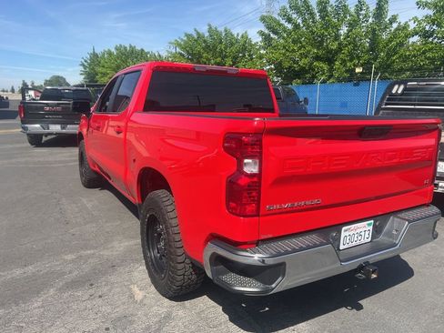 Used 2023 Chevrolet Silverado 1500 LT image 35