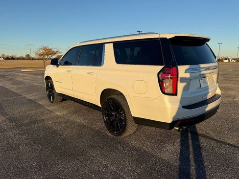 Used 2021 Chevrolet Suburban High Country w/ Premium Package image 6