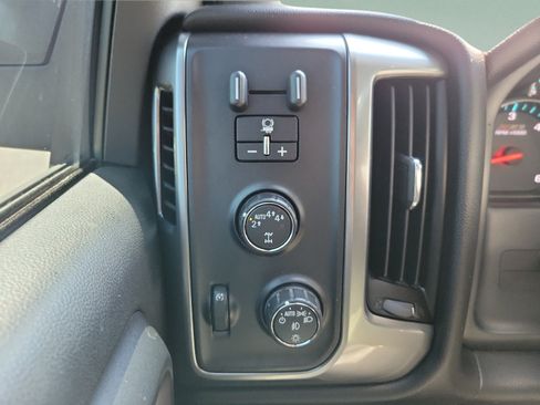 Used 2017 Chevrolet Silverado 1500 LT w/ All Star Edition AWD/4WD image 28