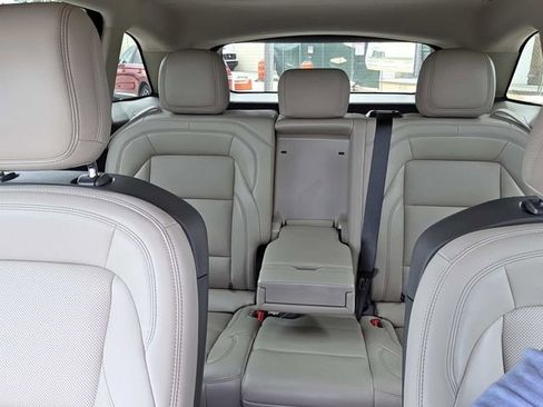 New 2025 Lincoln Nautilus Premier w/ Equipment Group 102A image 16