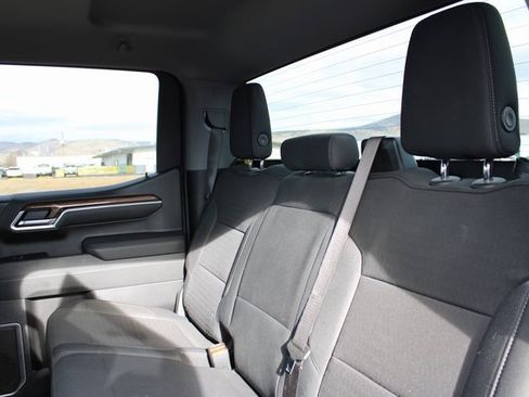 Used 2025 Chevrolet Silverado 1500 LT image 17