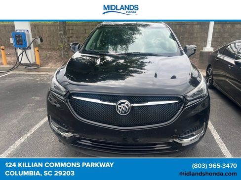 Used 2020 Buick Enclave Essence w/ Sport Touring Edition FWD image 2