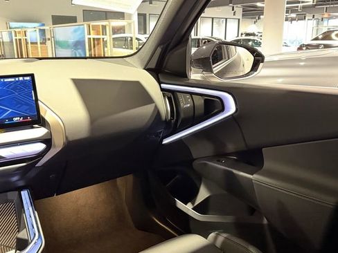 Certified 2025 BMW X3 xDrive30i w/ Convenience Package image 15