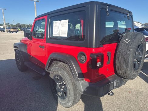 Used 2019 Jeep Wrangler Sport image 4