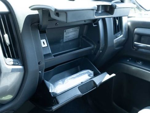 Used 2018 Chevrolet Silverado 1500 LT w/ Texas Edition image 19