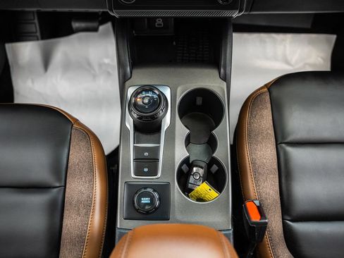 Certified 2025 Ford Bronco Sport Outer Banks w/ Outer Banks Tech Package+ AWD/4WD image 23