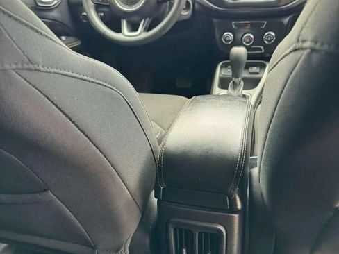 Used 2018 Jeep Compass Sport FWD image 14