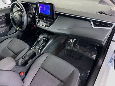 Used 2024 Toyota Corolla LE image 29