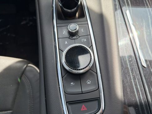 Used 2023 Cadillac Escalade Sport AWD/4WD image 32
