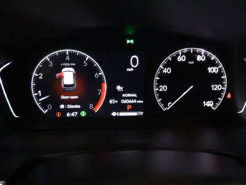 Used 2023 Honda Pilot Touring image 4