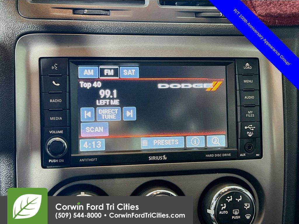 Used 2014 Dodge Challenger R/T RWD image 19