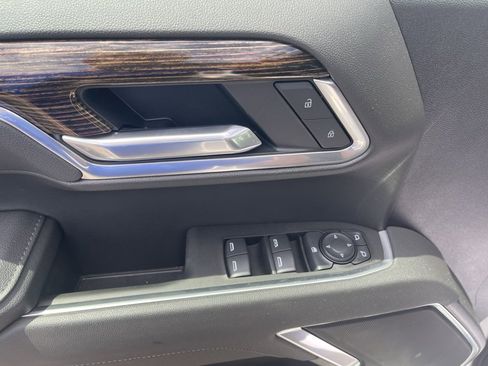 Used 2025 GMC Sierra 1500 SLE w/ Preferred Package image 15