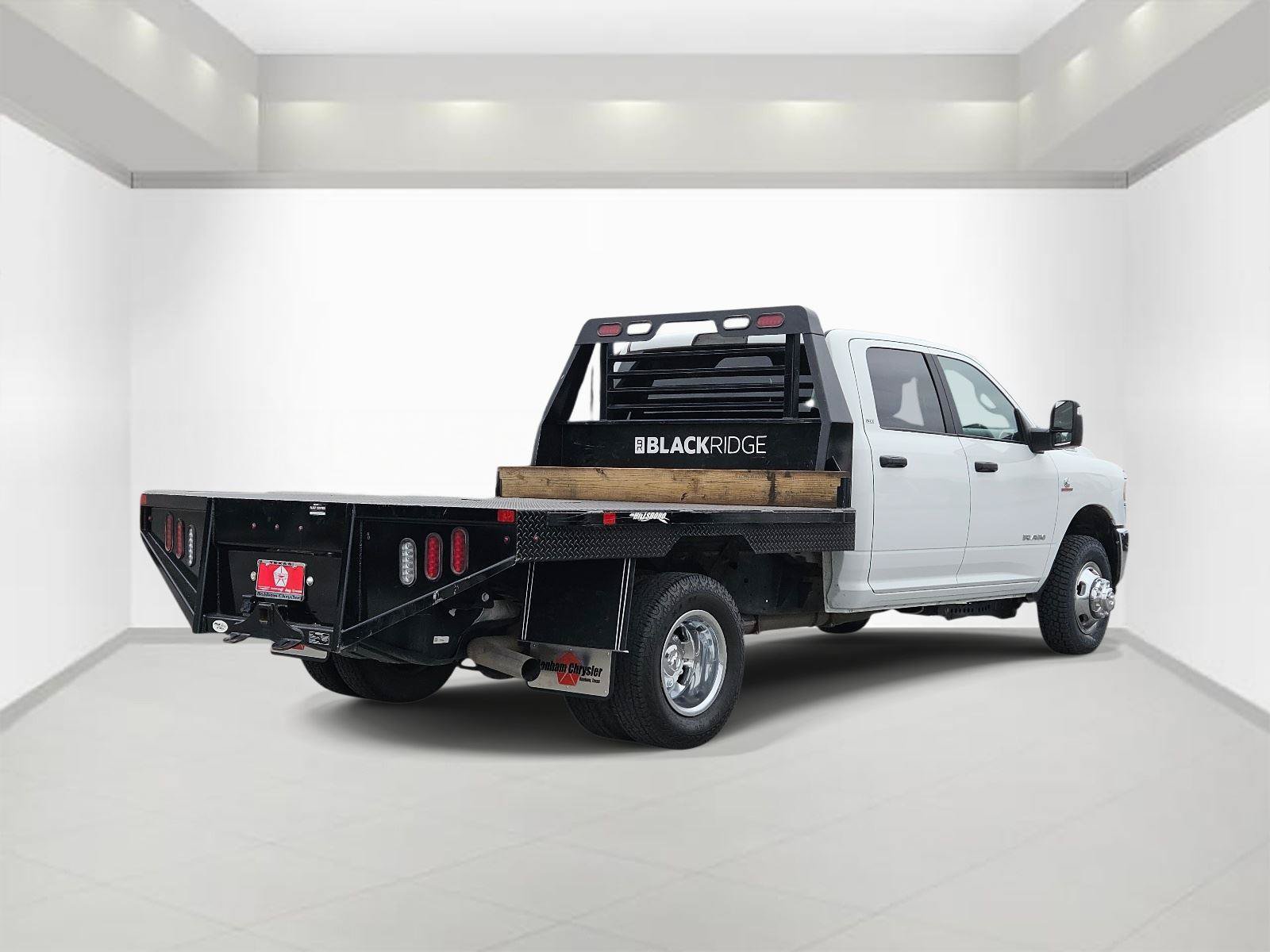 Used 2024 RAM 3500 SLT w/ Quick Order Package 2YG SLT AWD/4WD image 4