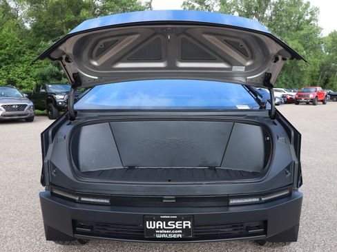 Used 2024 Tesla Cybertruck AWD Crew Cab image 30