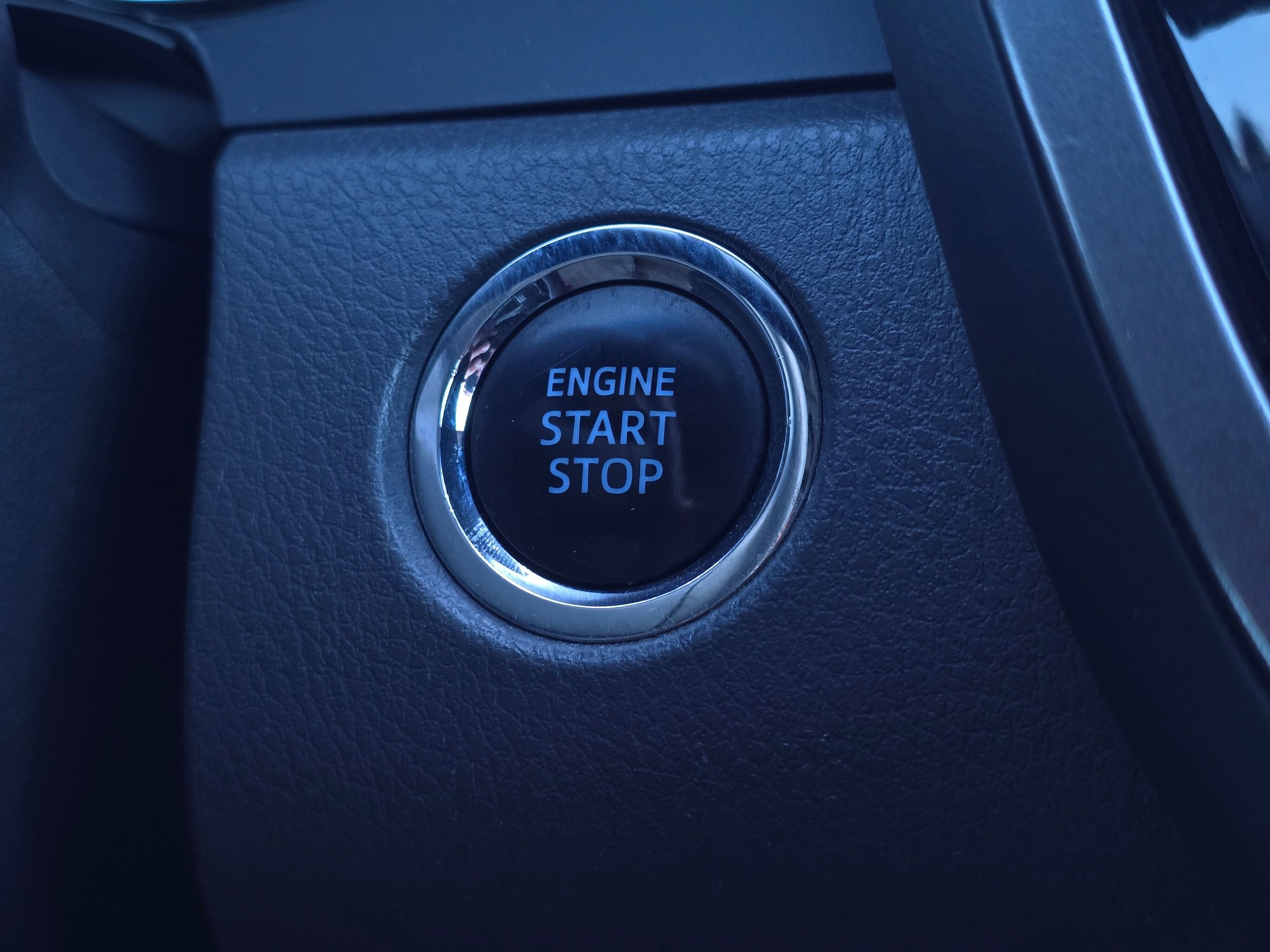 Used 2018 Toyota Camry LE w/ Moonroof Package FWD image 38
