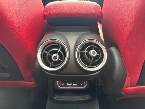 Used 2023 Alfa Romeo Stelvio Veloce AWD/4WD image 56