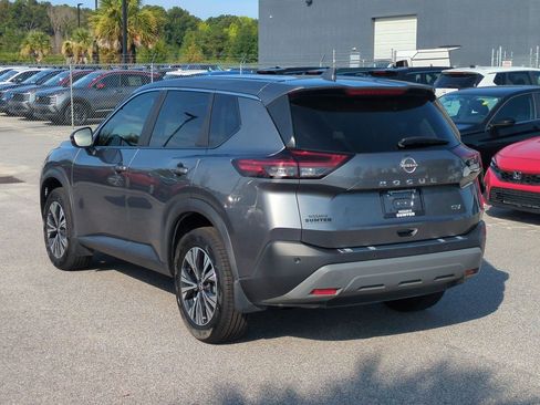 Certified 2023 Nissan Rogue SV FWD image 6