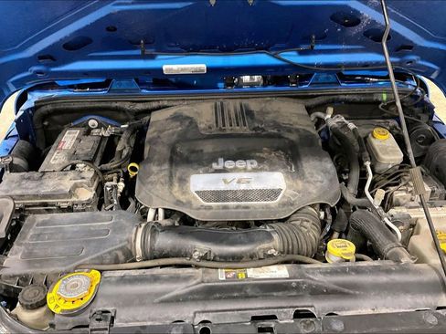 Used 2015 Jeep Wrangler Unlimited Sport w/ Power Convenience Group image 9