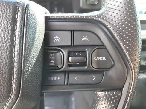 Used 2025 Toyota Tacoma SR5 AWD/4WD image 29