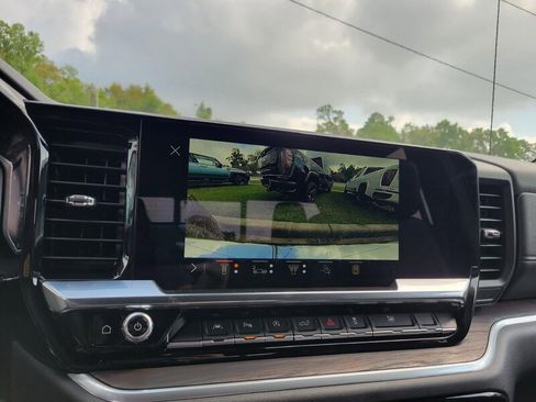 New 2026 GMC Sierra 1500 SLT image 16