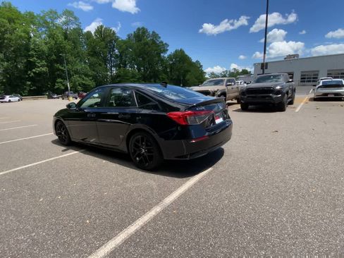 Used 2023 Honda Civic Sport image 12