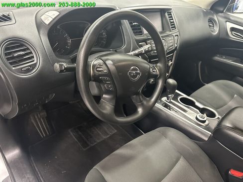Used 2020 Nissan Pathfinder S AWD/4WD image 3