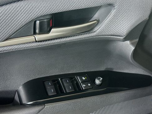 Used 2025 Toyota Camry SE FWD image 14