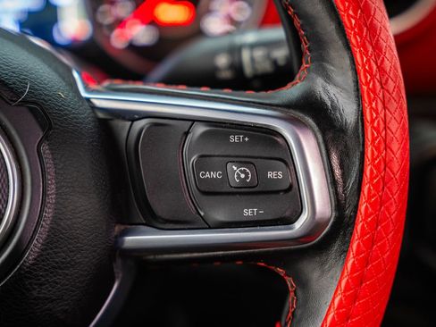 Used 2020 Jeep Gladiator Rubicon AWD/4WD image 32