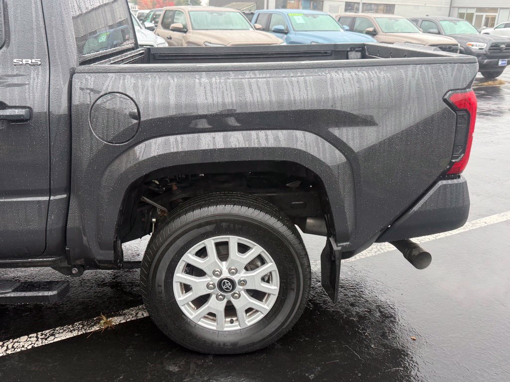 Used 2024 Toyota Tacoma SR5 AWD/4WD image 4