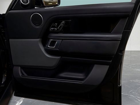 Used 2019 Land Rover Range Rover Supercharged image 28