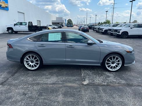 Used 2023 Honda Accord EX-L image 8