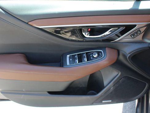 Used 2022 Subaru Outback Touring w/ Popular Package #2 image 15