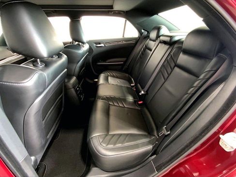 Used 2023 Chrysler 300 C image 24